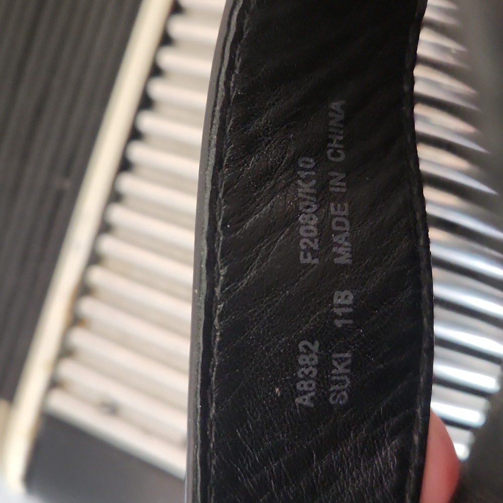 COACH SIGNATURE LOGO THONG FLIP FLOP SANDALS W/POM POM & RHINESTONE ACCE… - Picture 4 of 4